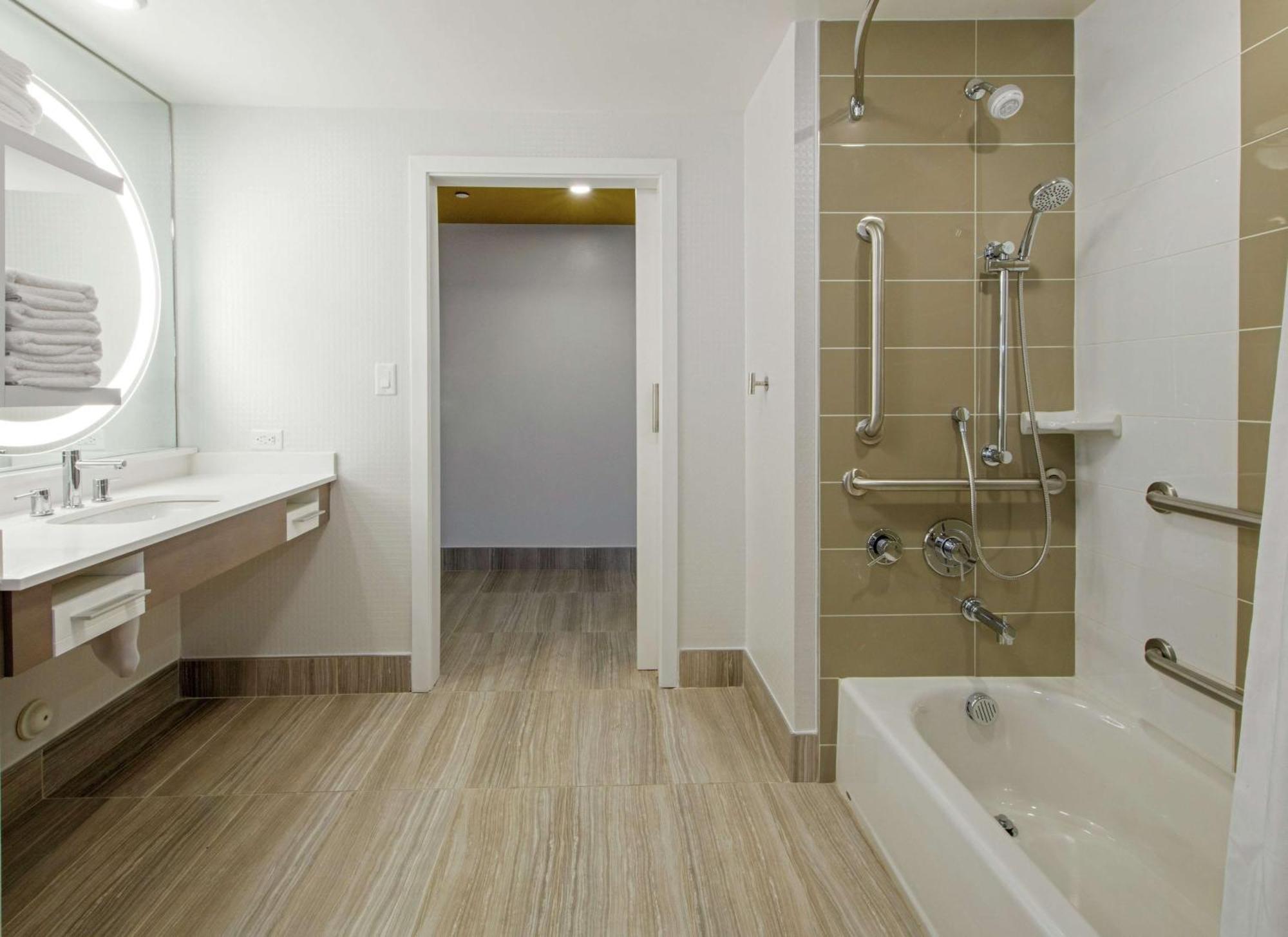 Hampton Inn & Suites Raleigh-Durham Airport-Brier Creek Экстерьер фото