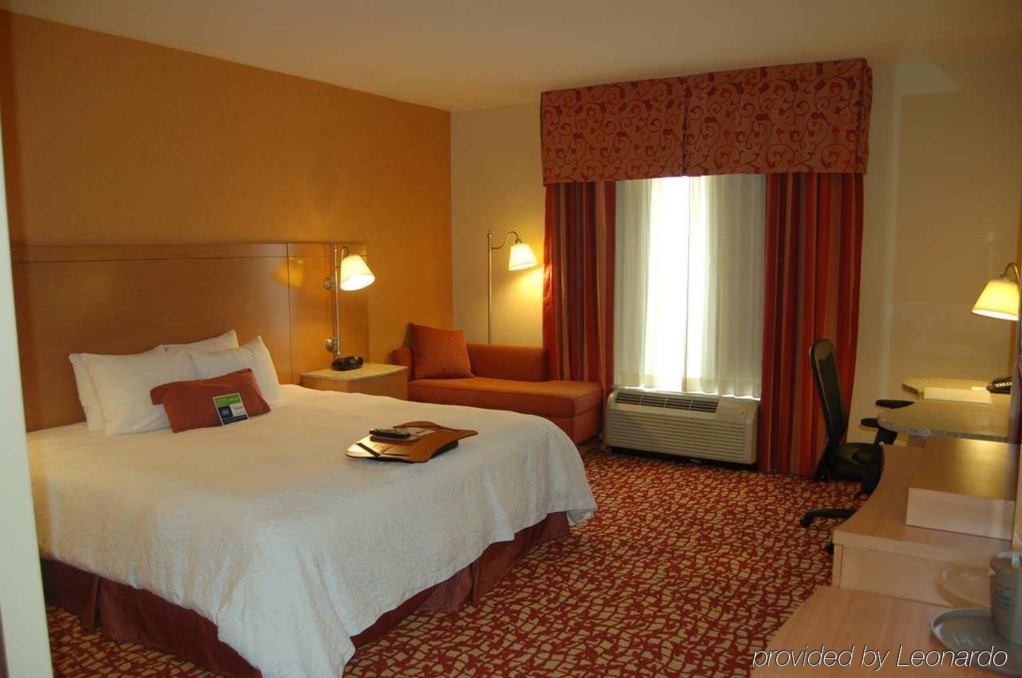 Hampton Inn & Suites Raleigh-Durham Airport-Brier Creek Номер фото